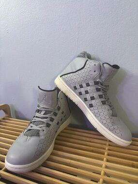 Nike Men’s Air Jordan Illusion Wolf Grey 705141-003 Men’s size 11 basketball
